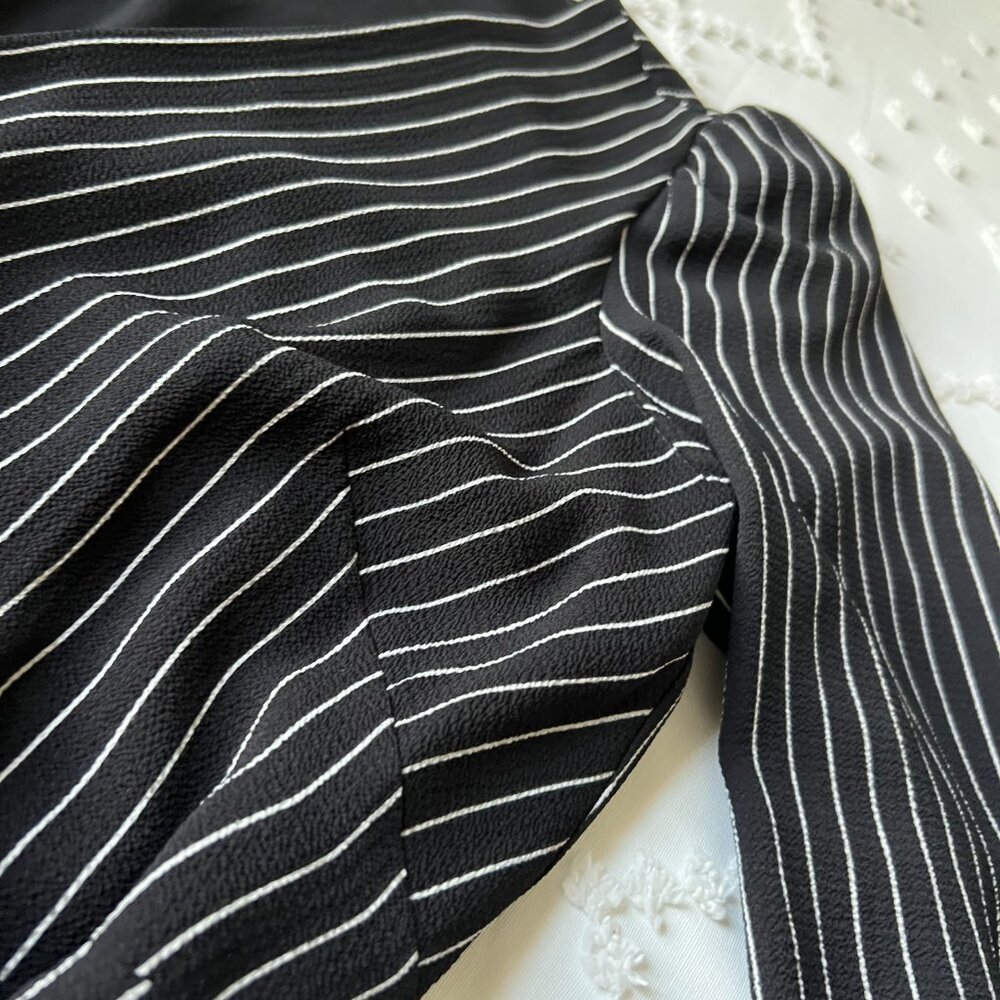 Max Studio Long sleeve V-neck midi wrap dress Size Medium - Picture 8 of 15
